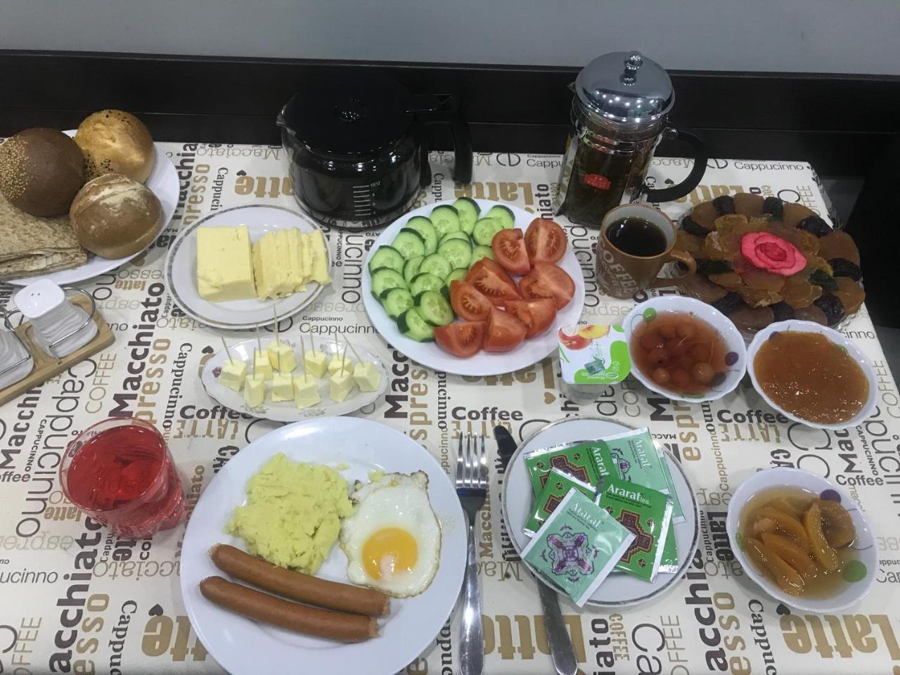 Hotel Victoria 耶烈万 外观 照片