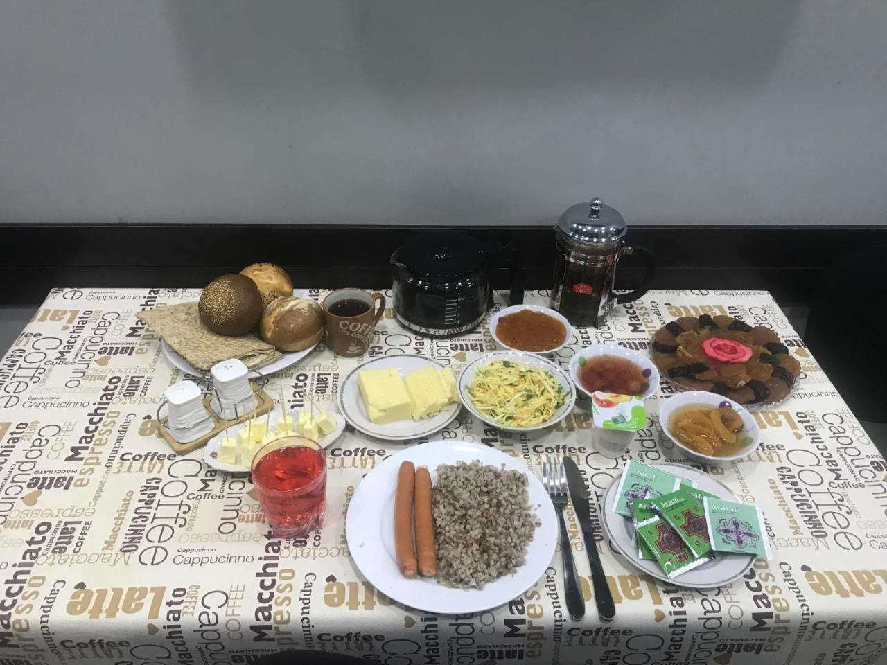 Hotel Victoria 耶烈万 外观 照片
