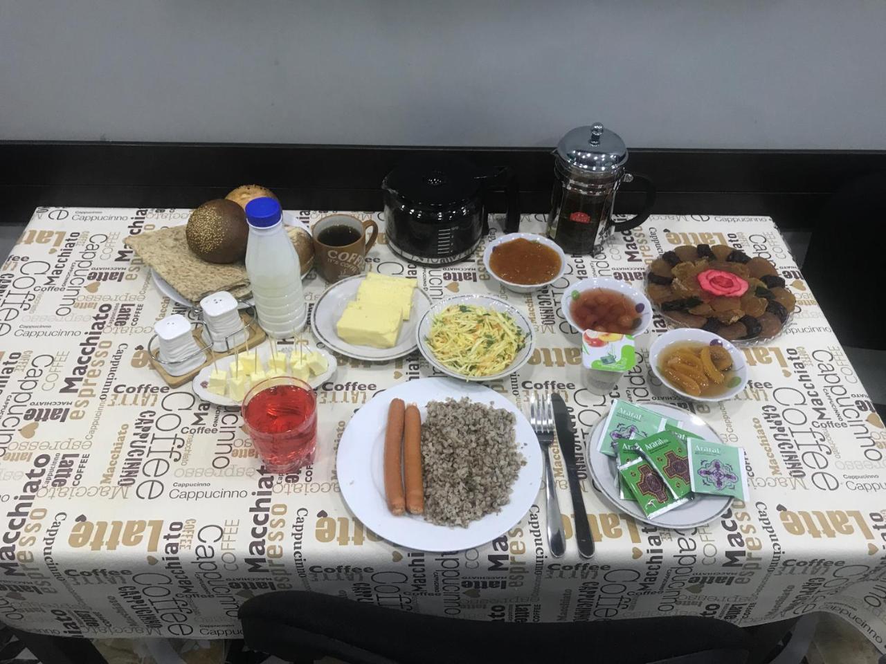 Hotel Victoria 耶烈万 外观 照片