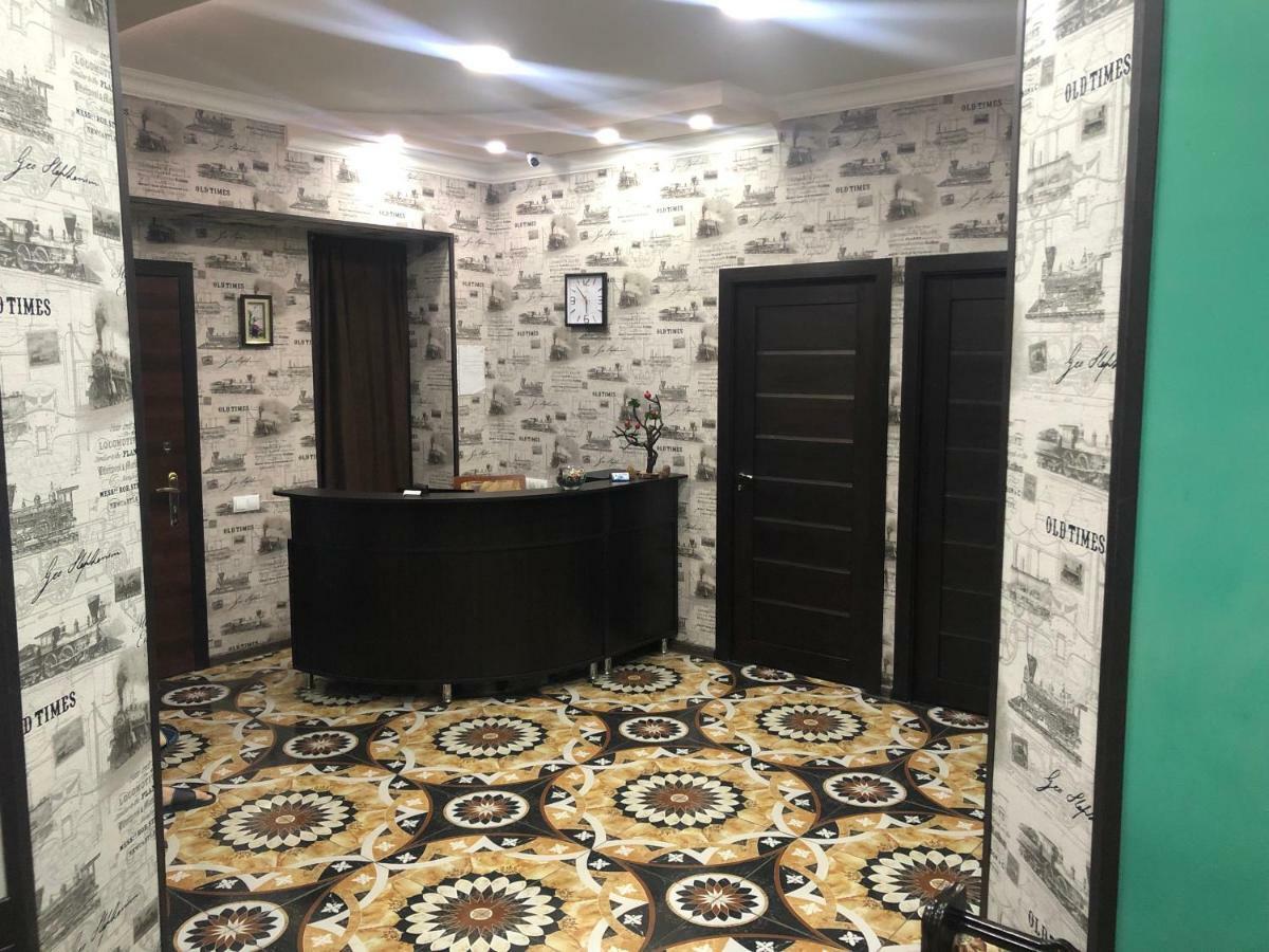 Hotel Victoria 耶烈万 外观 照片